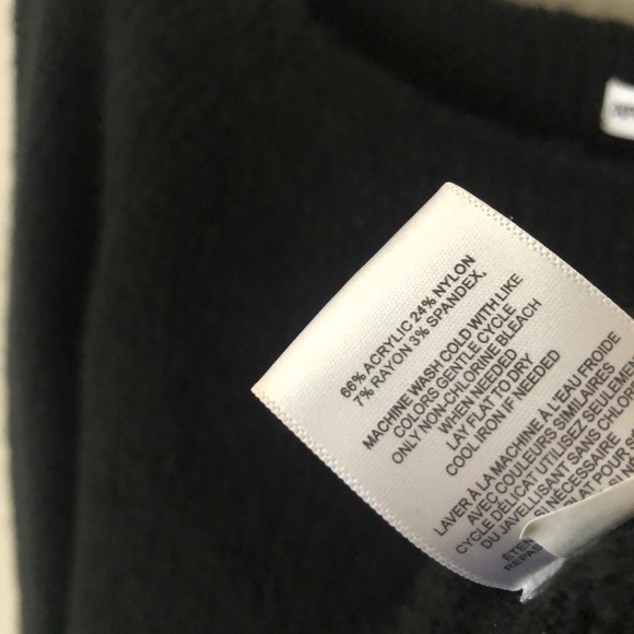 Express x Olivia Culpo Cropped Sweater in Black S - Picture 8 of 11